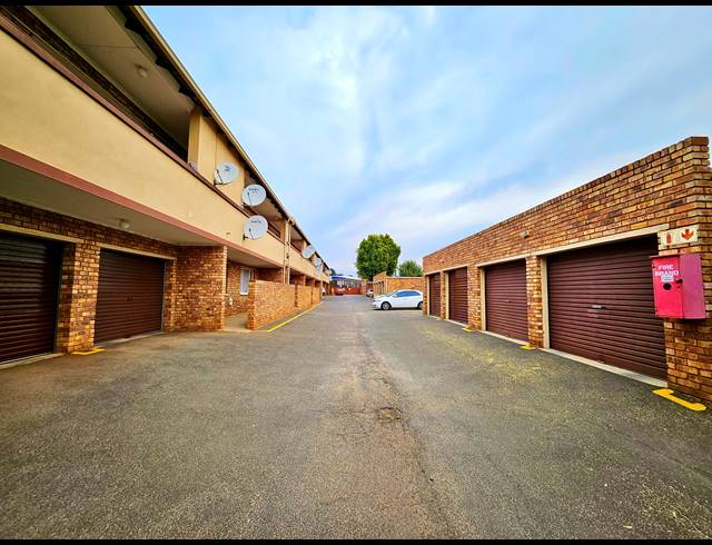 3 bed property to rent in TERENURE